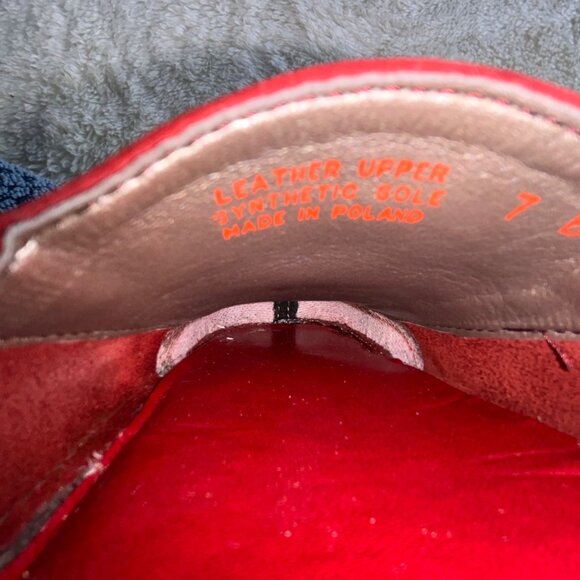 Aerosoles Women's Red Suede Slip-On Loafers Size 7B Leather Upper Rubber Sole - Picture 2 of 8